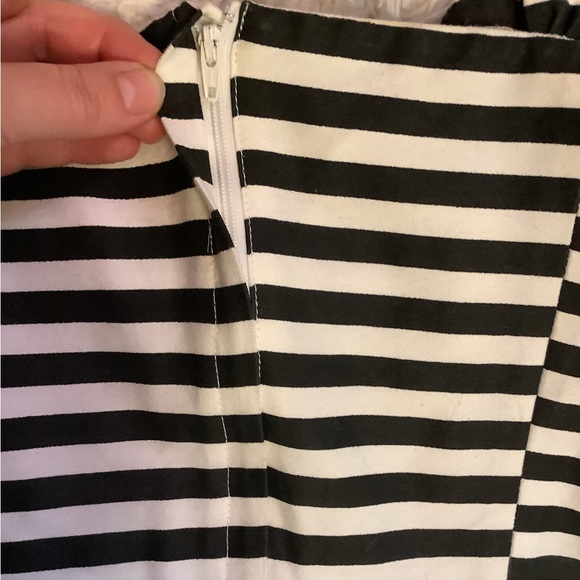 Rockabilly fit and flare dress - Picture 2 of 5